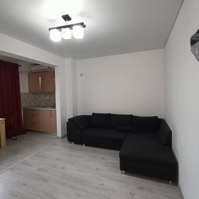 Miete einer geräumigen, möblierten 1-Zimmer-Wohnung, 6. Bezirk, Bukarest, Rumänien
